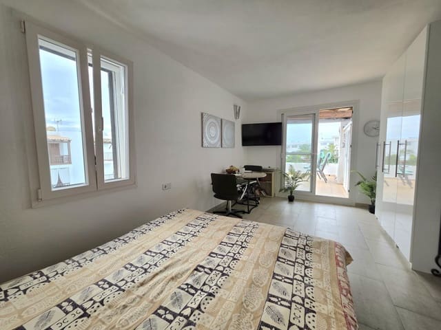 1 slaapkamer Appartement te koop in Cala d'Or, Santanyí met zwembad - € 212.000 (Ref: 9539508)