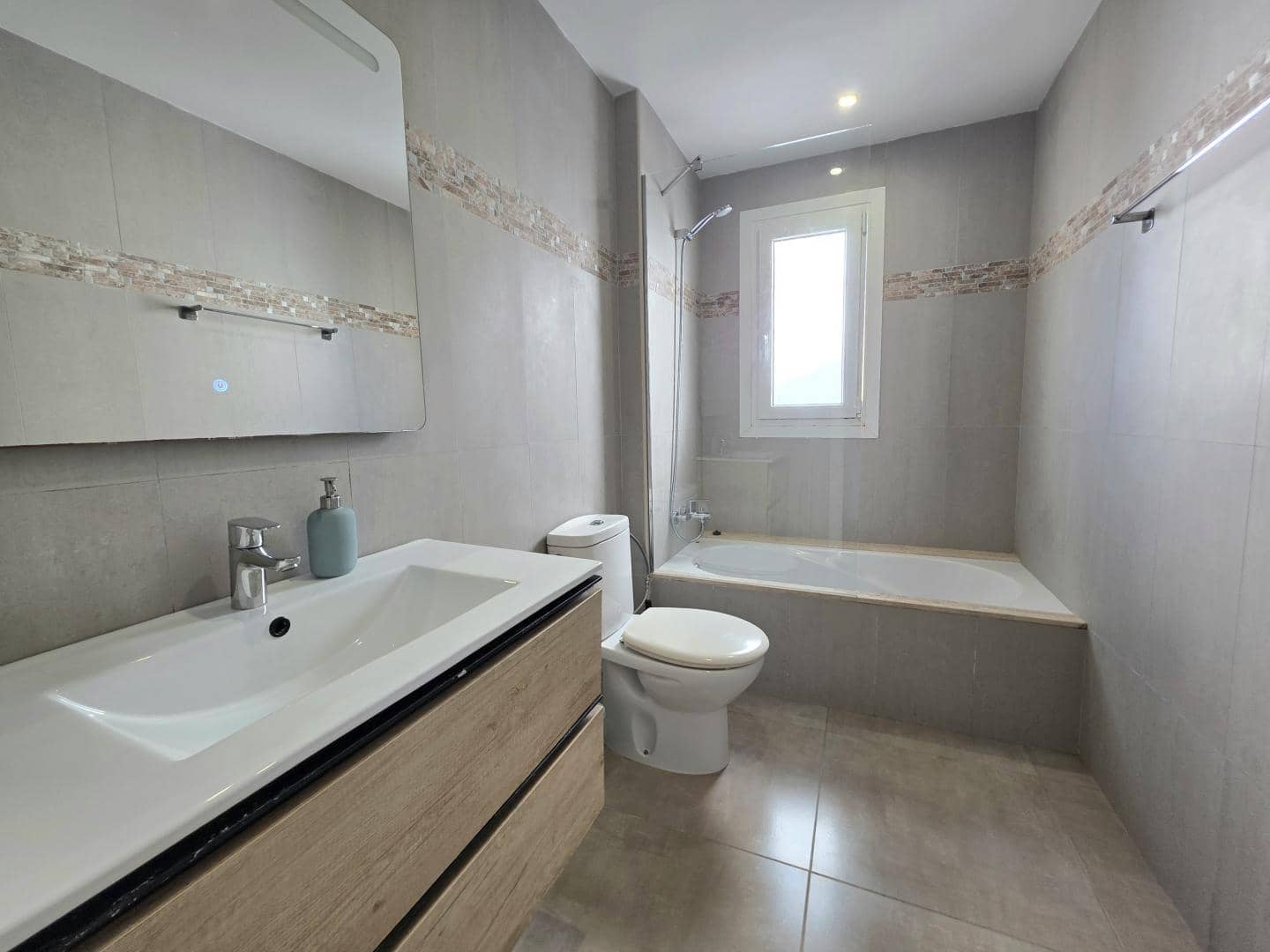 2 slaapkamer Penthouse te koop in Cala d'Or met zwembad - € 517.500 (Ref: 9572208)