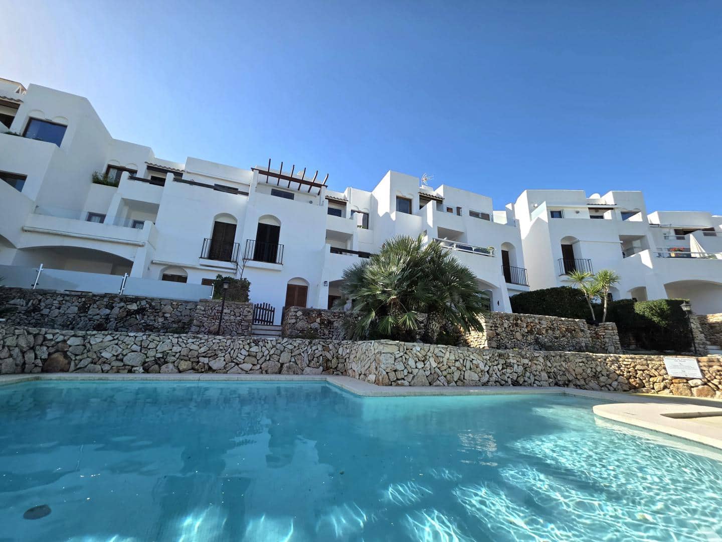 2 slaapkamer Penthouse te koop in Cala d'Or met zwembad - € 517.500 (Ref: 9572208)