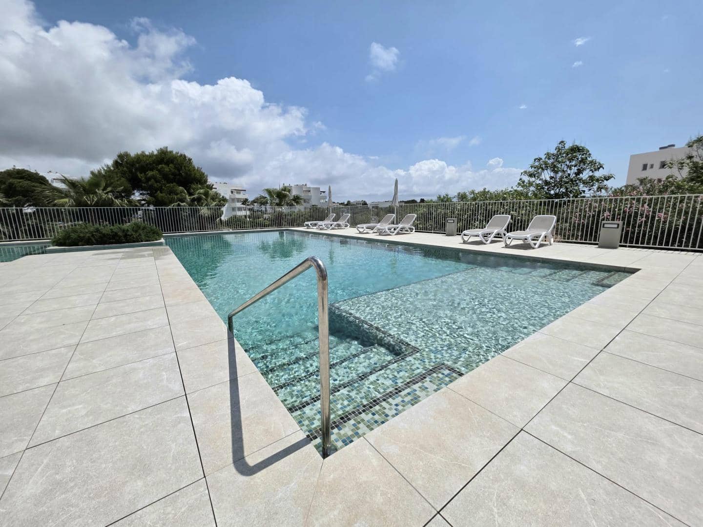 2 bedroom Penthouse for sale in Cala d'Or with pool garage - € 398,500 (Ref: 9584591)