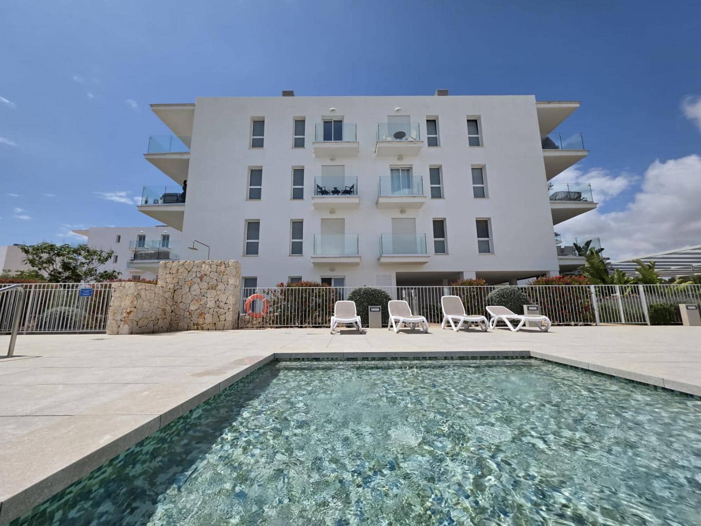 2 bedroom Penthouse for sale in Cala d'Or with pool garage - € 398,500 (Ref: 9584591)