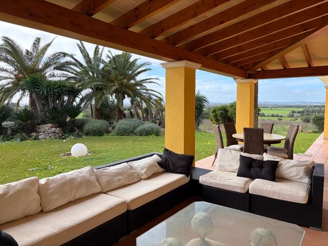 6 soveværelse Finca/Landehus til salg i Manacor med swimmingpool - € 2.300.000 (Ref: 9588431)