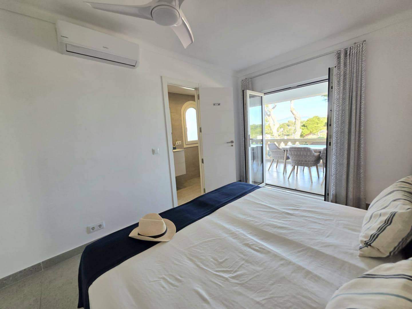 4 quarto Penthouse para venda em Cala d'Or com piscina garagem - 1 295 000 € (Ref: 9610252)