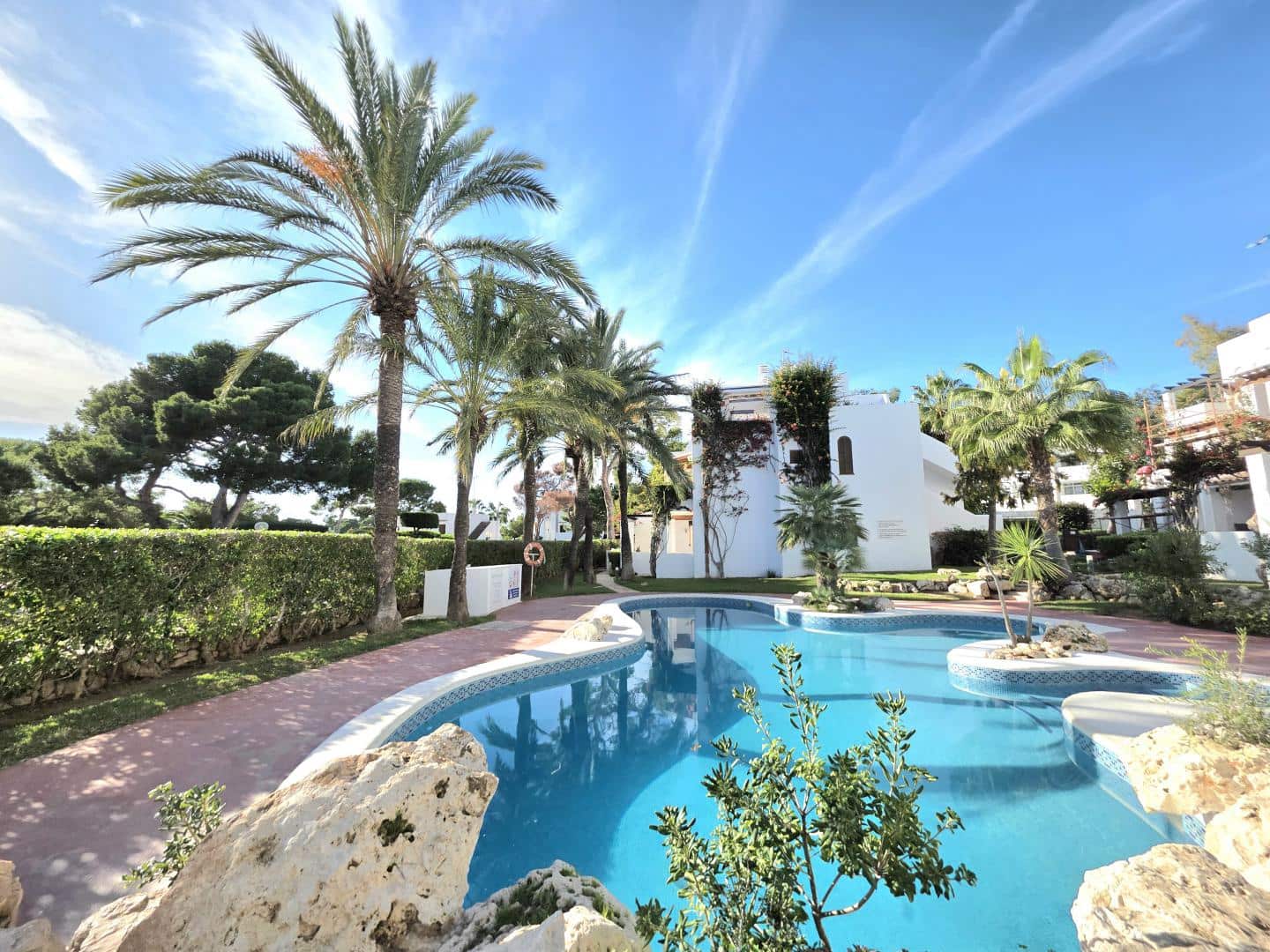 2 bedroom Apartment for sale in Cala d'Or with pool - € 399,500 (Ref: 9733447)