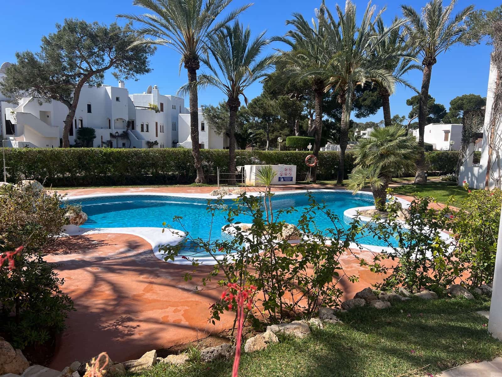 2 bedroom Apartment for sale in Cala d'Or with pool - € 399,500 (Ref: 9733447)