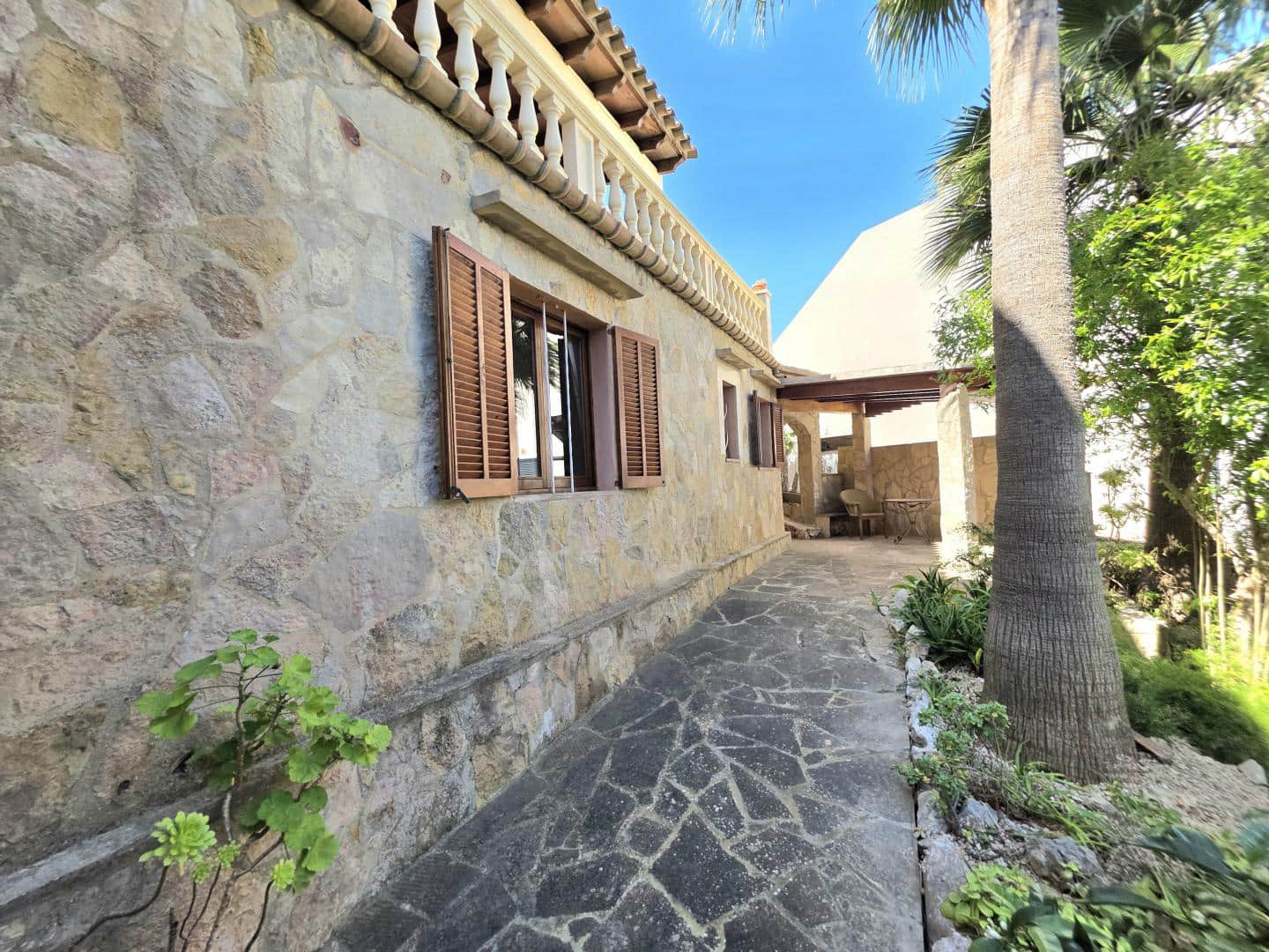 6 soveværelse Rækkehus til salg i Santanyi med garage - € 799.500 (Ref: 9787609)