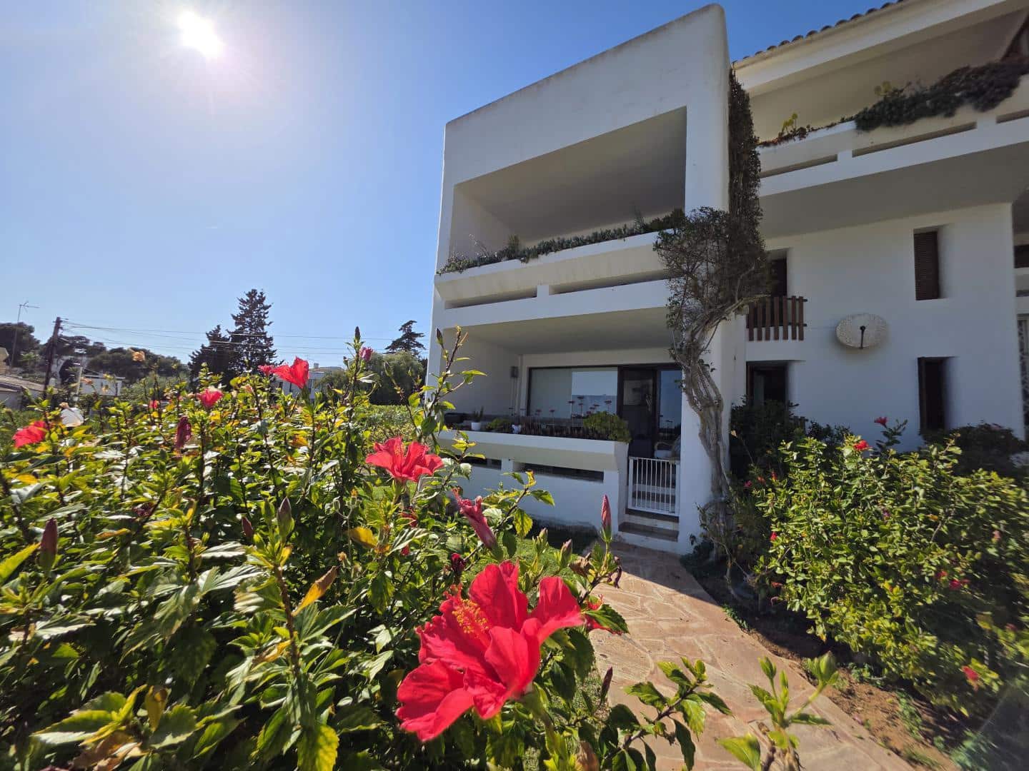 1 soveværelse Strandlejlighed til salg i Cala Ferrera med swimmingpool - € 340.000 (Ref: 9805525)