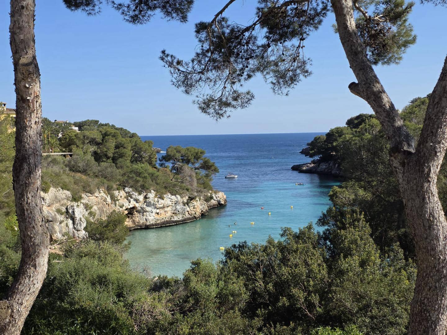 1 soveværelse Strandlejlighed til salg i Cala Ferrera med swimmingpool - € 340.000 (Ref: 9805525)