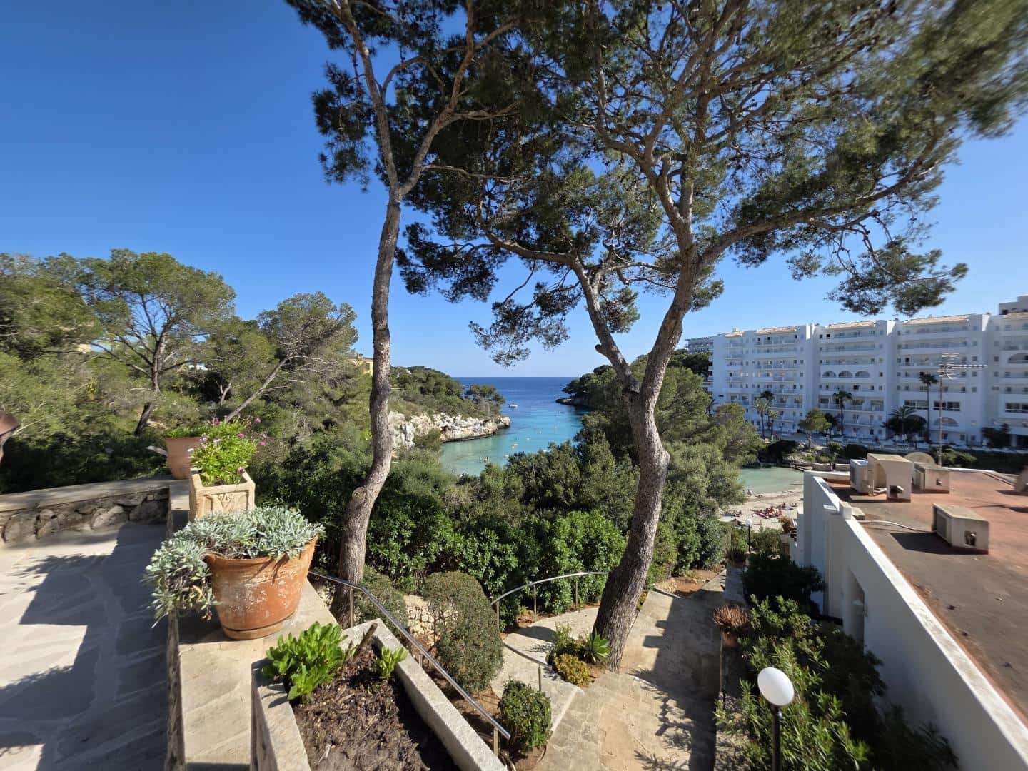 1 soveværelse Strandlejlighed til salg i Cala Ferrera med swimmingpool - € 340.000 (Ref: 9805525)