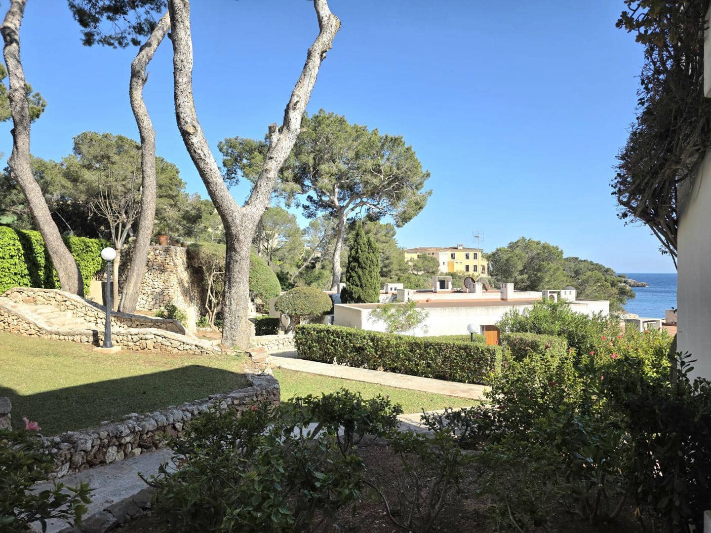 1 soveværelse Strandlejlighed til salg i Cala Ferrera med swimmingpool - € 340.000 (Ref: 9805525)