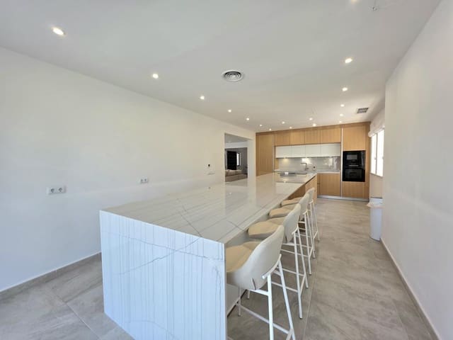 4 soverom Villa til salgs i Porto Petro, Santanyí med svømmebasseng garasje - € 2 495 000 (Ref: 9821000)