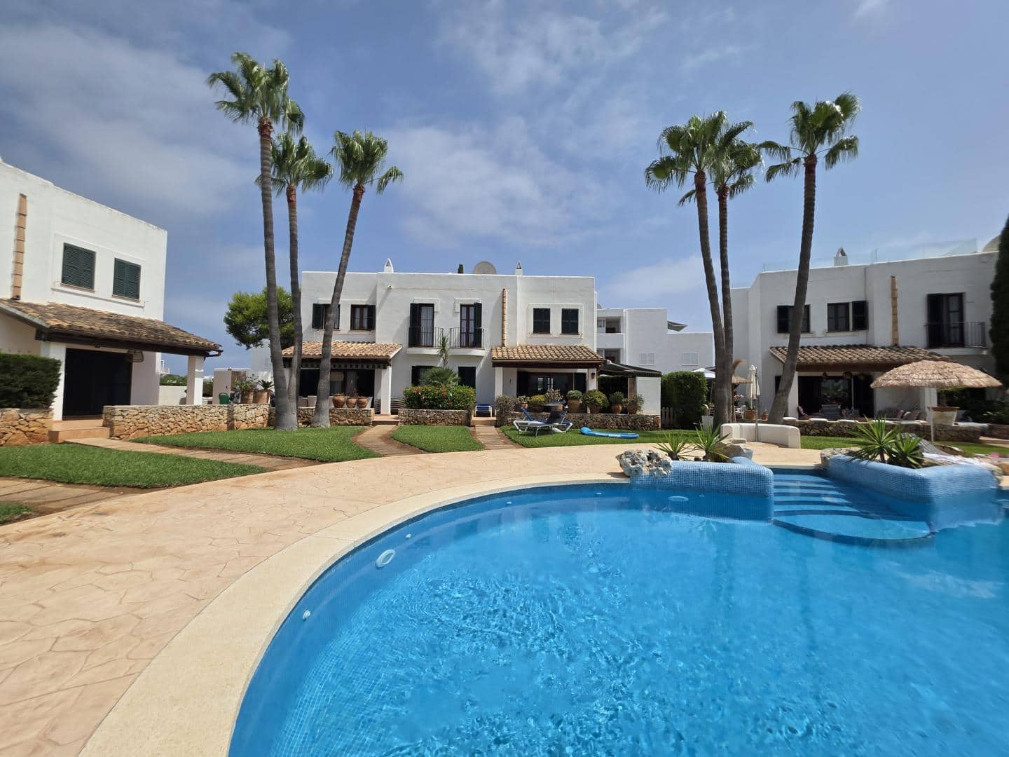 3 bedroom Apartment for sale in Cala d'Or with pool garage - € 599,500 (Ref: 9970895)