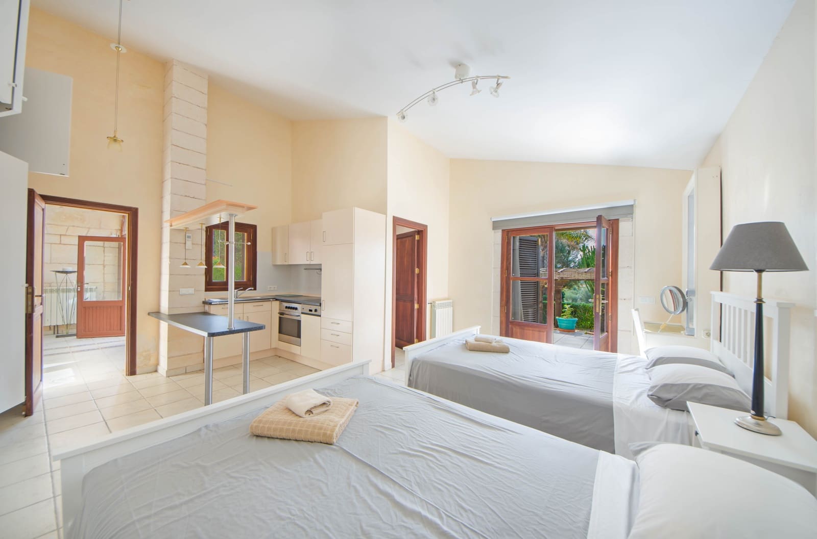 6 soveværelse Finca/Landehus til salg i Ses Salines med swimmingpool garage - € 1.950.000 (Ref: 9057987)