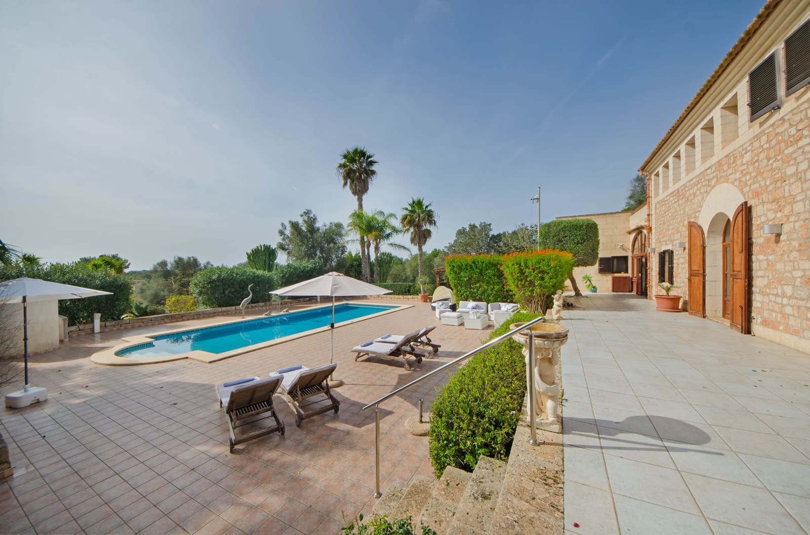 6 soveværelse Finca/Landehus til salg i Ses Salines med swimmingpool garage - € 1.950.000 (Ref: 9057987)