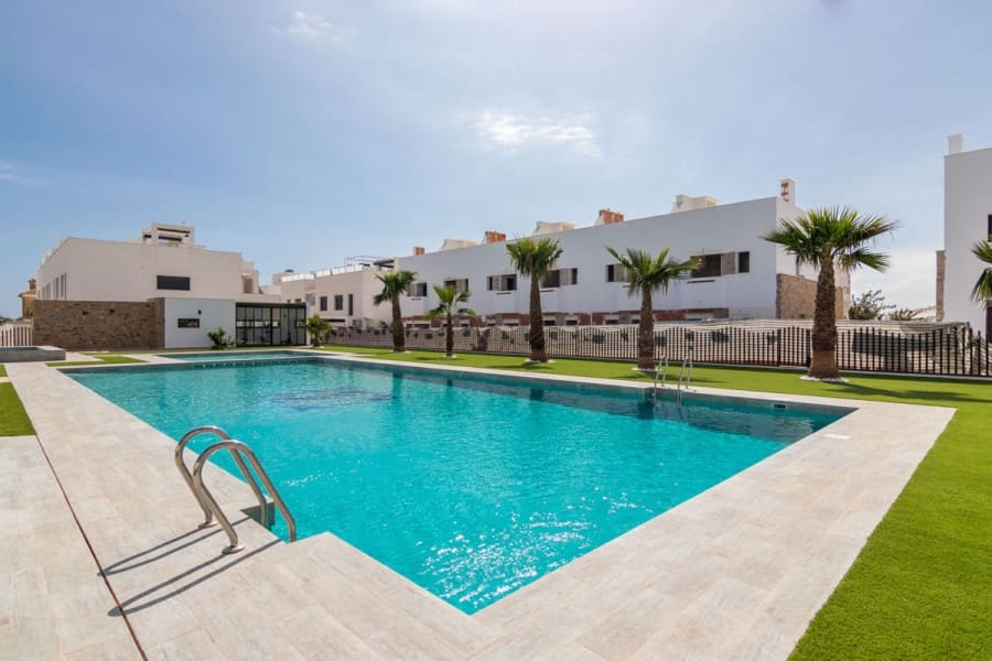 3 bedroom Apartment for sale in Torre de la Horadada with pool - € 295,900 (Ref: 7086763)