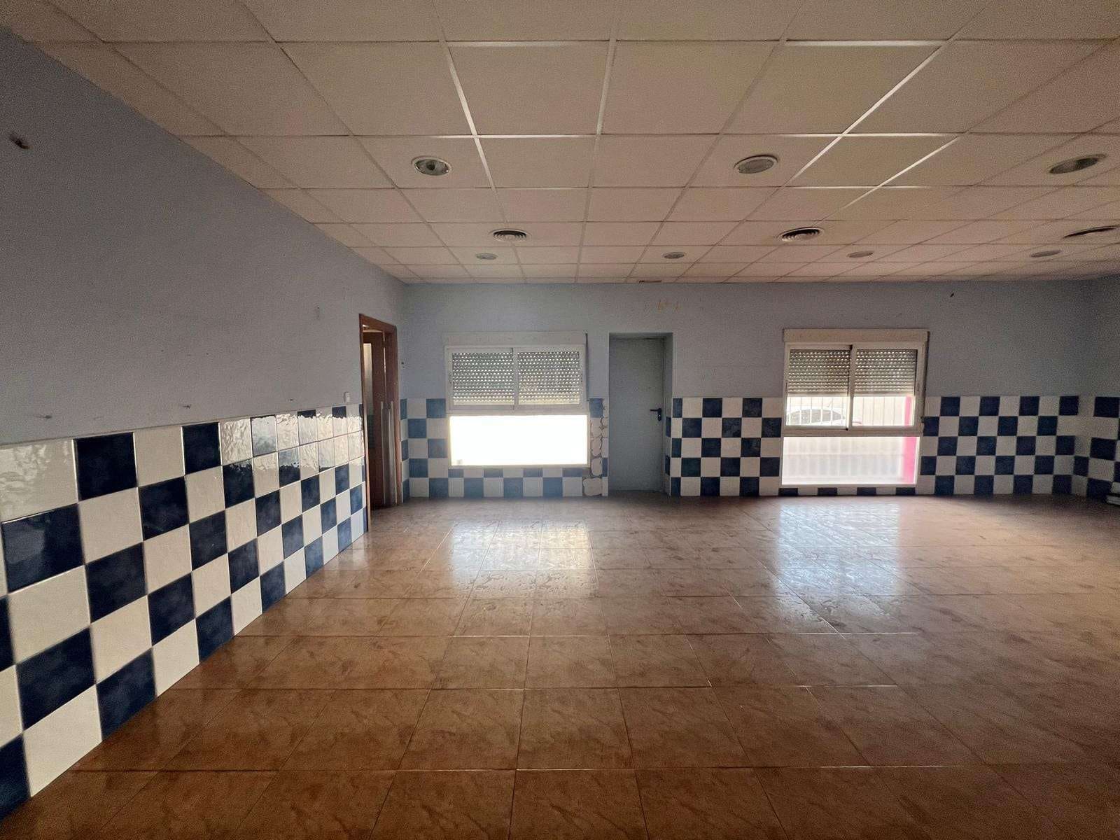 Kaupallinen myytävänä paikassa Cabezo de Torres - 149 813 € (Ref: 8447950)