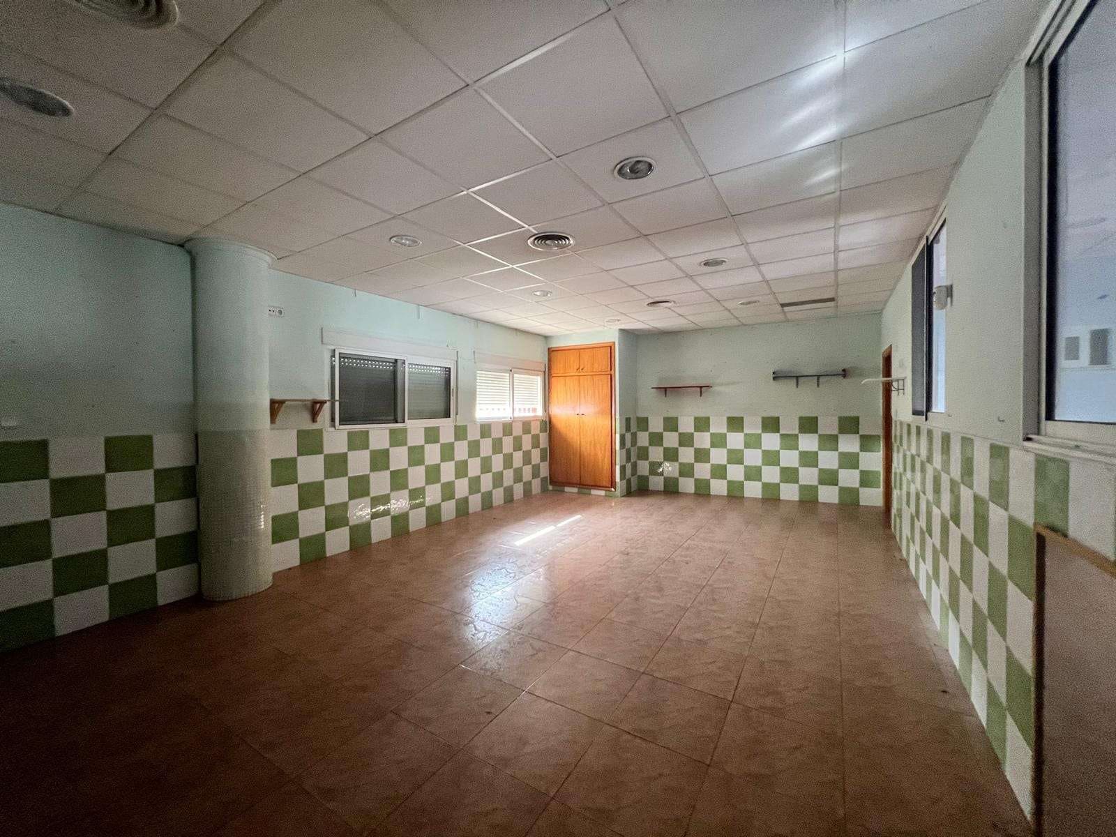 Kaupallinen myytävänä paikassa Cabezo de Torres - 149 813 € (Ref: 8447950)