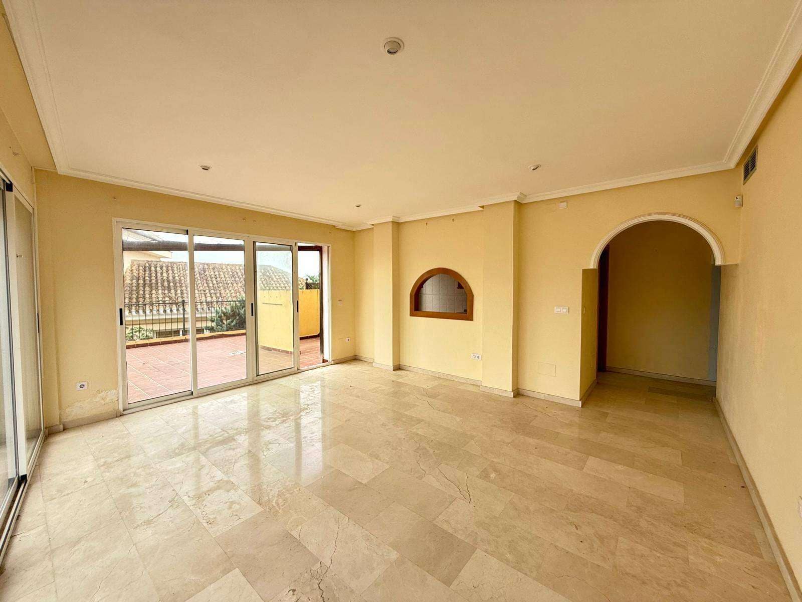 2 bedroom Apartment for sale in Los Belones with pool - € 245,000 (Ref: 9412634)