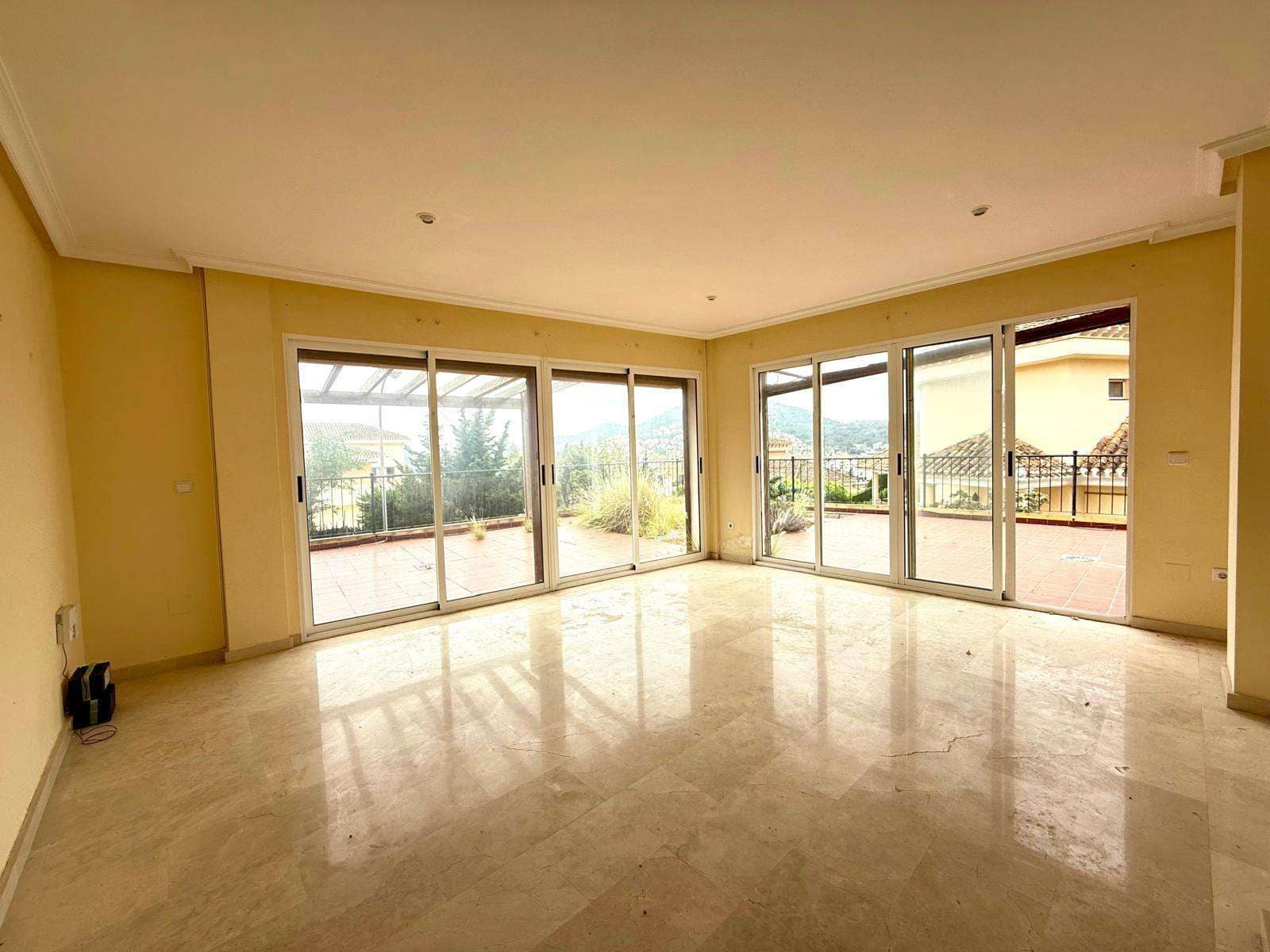 2 bedroom Apartment for sale in Los Belones with pool - € 245,000 (Ref: 9412634)