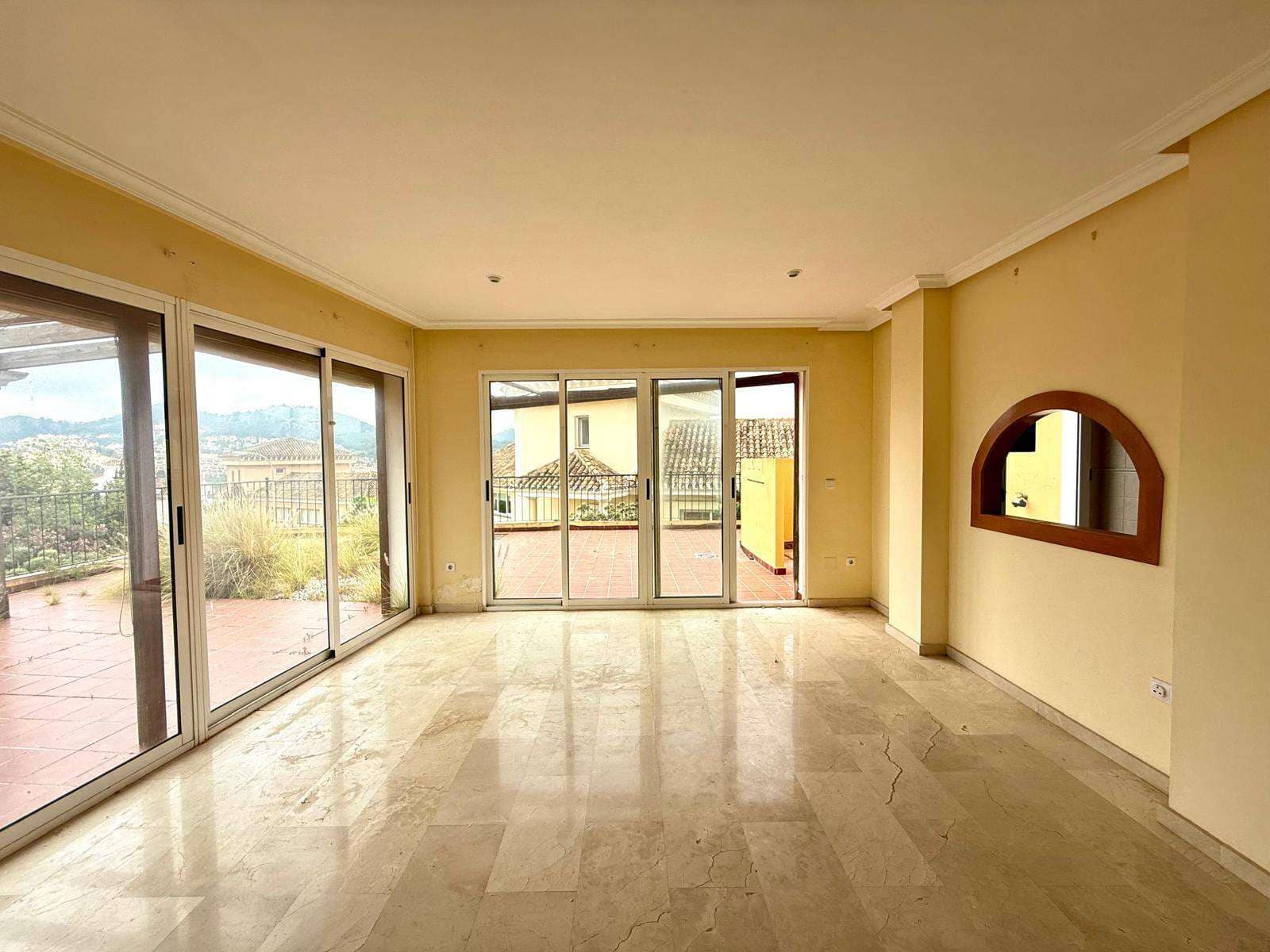 2 bedroom Apartment for sale in Los Belones with pool - € 245,000 (Ref: 9412634)