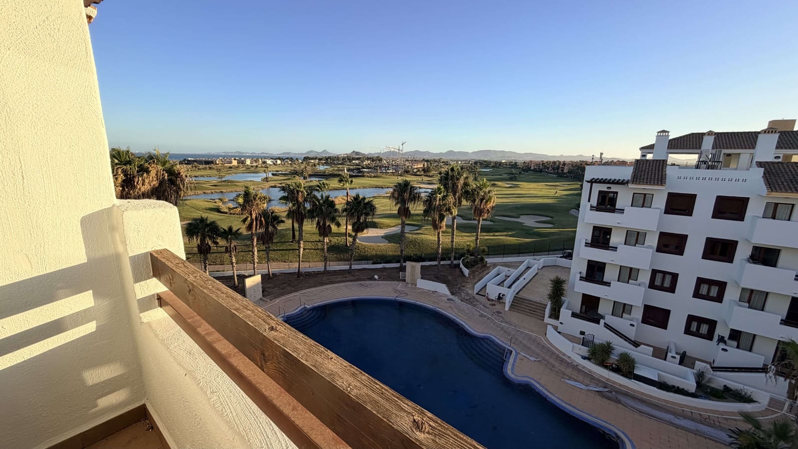 Apartment for sale in Los Alcazares with pool garage - € 110,000 (Ref: 9412635)