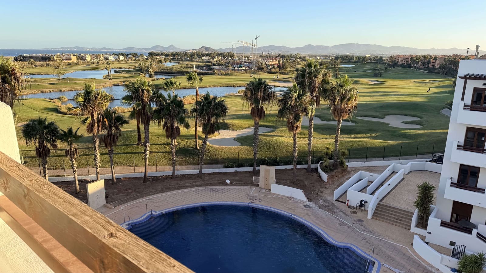 Apartment for sale in Los Alcazares with pool garage - € 110,000 (Ref: 9412635)