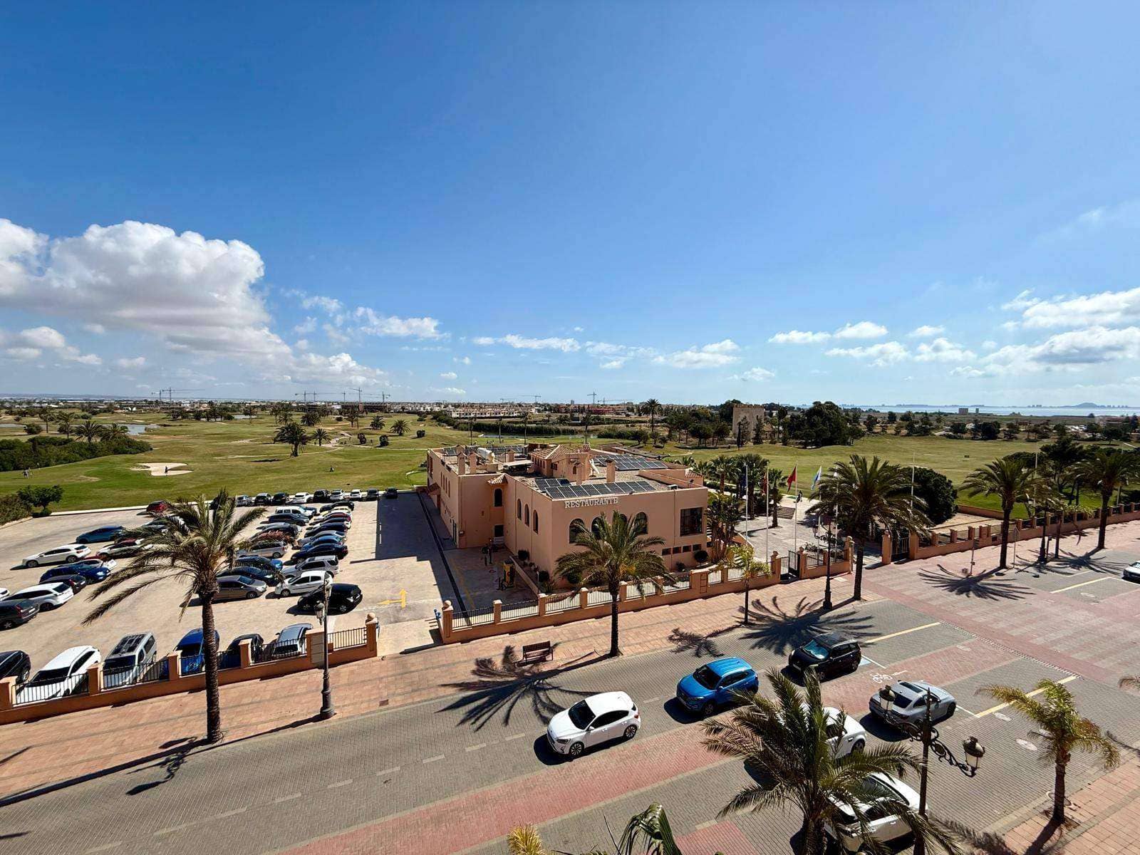 2 bedroom Apartment for sale in Los Alcazares with pool - € 130,800 (Ref: 9412636)