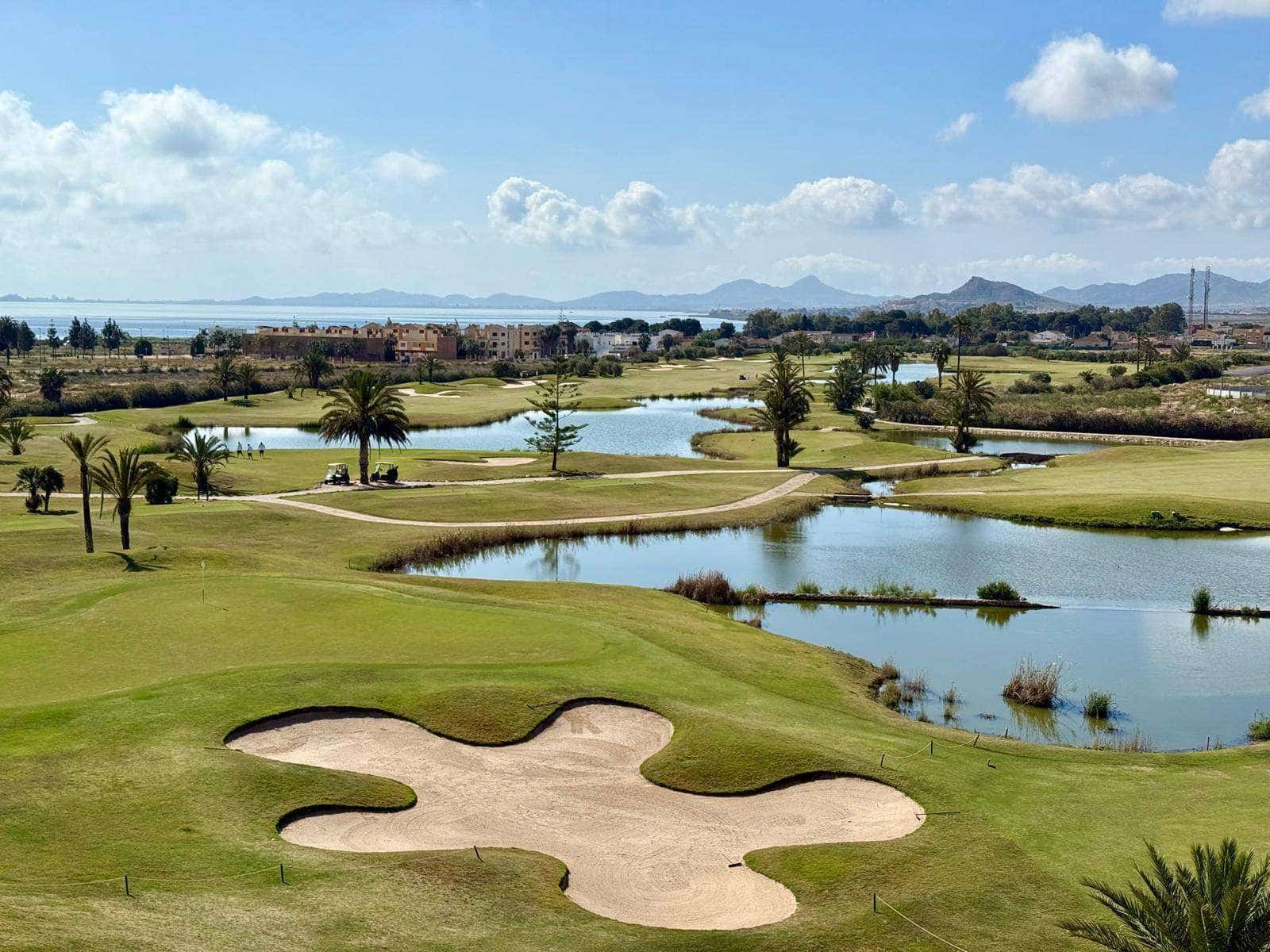 2 bedroom Apartment for sale in Los Alcazares with pool - € 130,800 (Ref: 9412636)