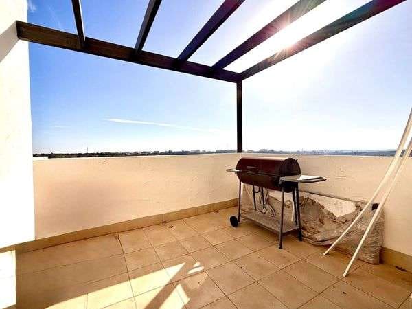 2 soverom Penthouse til salgs i Corvera, Murcia by med svømmebasseng - € 135 000 (Ref: 9474619)