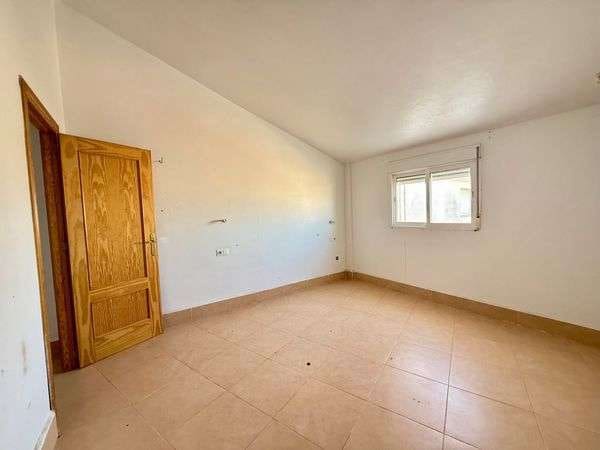 3 bedroom Apartment for sale in Avileses - € 130,000 (Ref: 9816824)