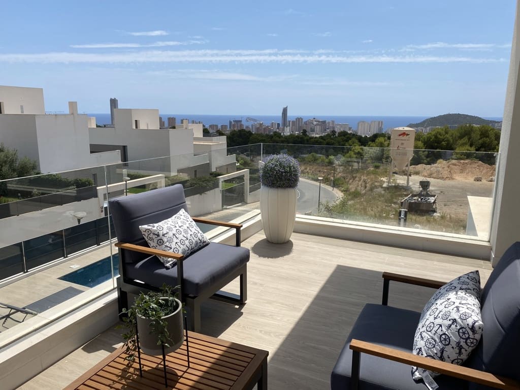 3 bedroom Villa for sale in Finestrat with pool garage - € 820,000 (Ref: 5974335)