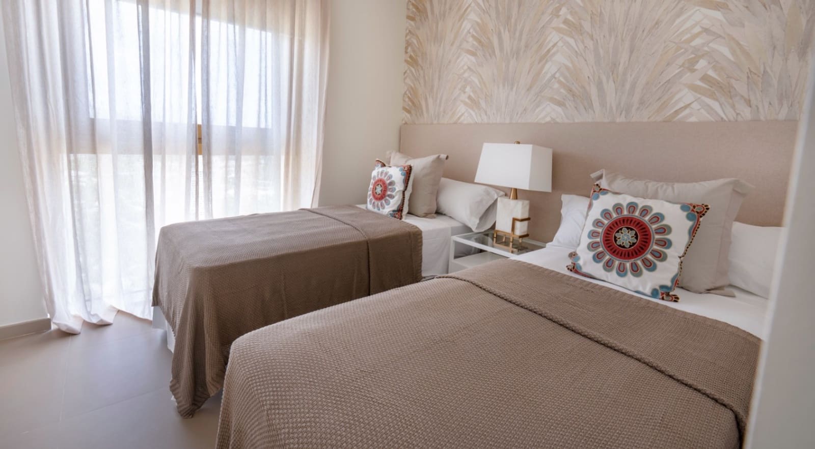 3 bedroom Apartment for sale in Benidorm with garage - € 1,095,000 (Ref: 6617211)