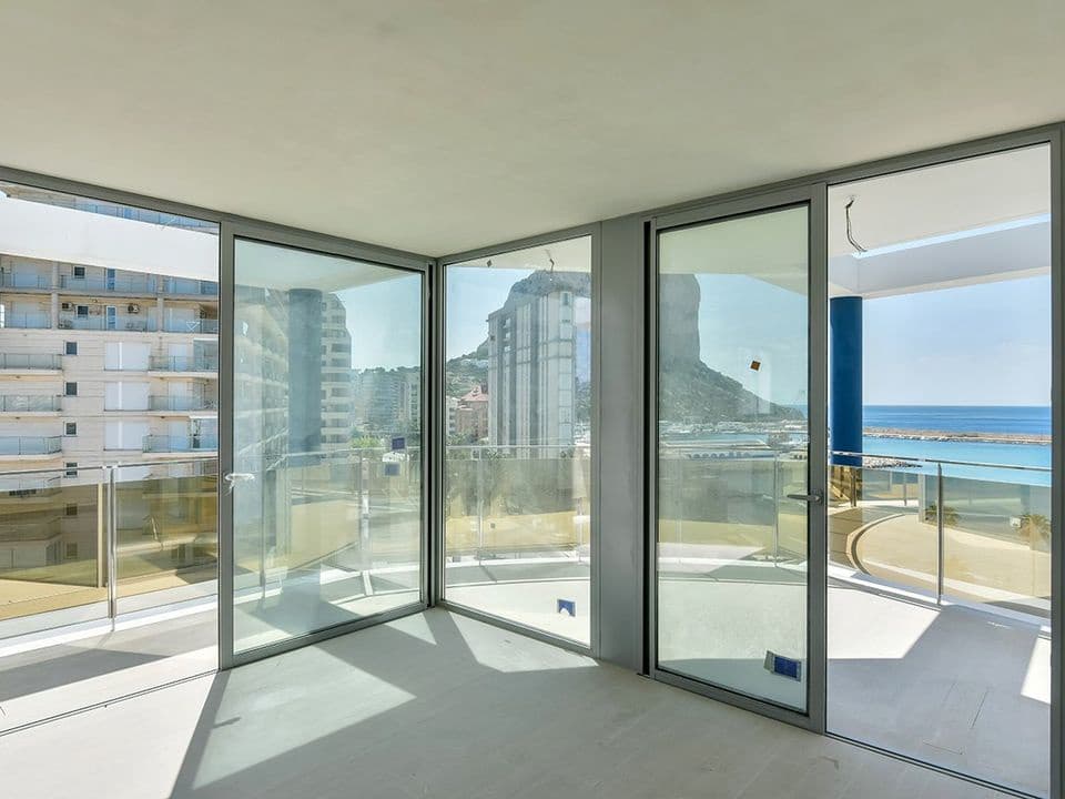 3 makuuhuone Huoneisto myytävänä paikassa Calpe / Calp mukana uima-altaan 
autotalli - 840 000 € (Ref: 6789066)