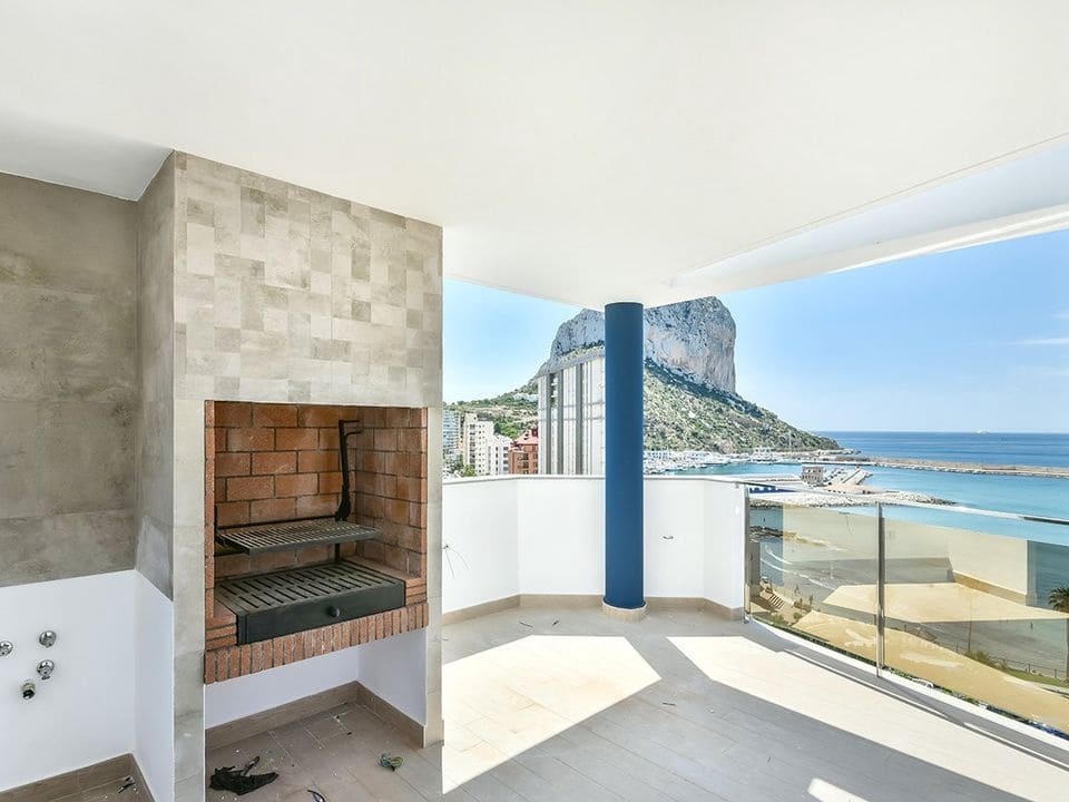 3 makuuhuone Huoneisto myytävänä paikassa Calpe / Calp mukana uima-altaan 
autotalli - 840 000 € (Ref: 6789066)