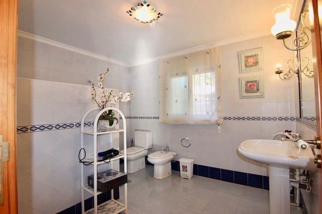 6 bedroom Finca/Country House for sale in Jalon / Xalo with pool garage - € 849,950 (Ref: 6792596)