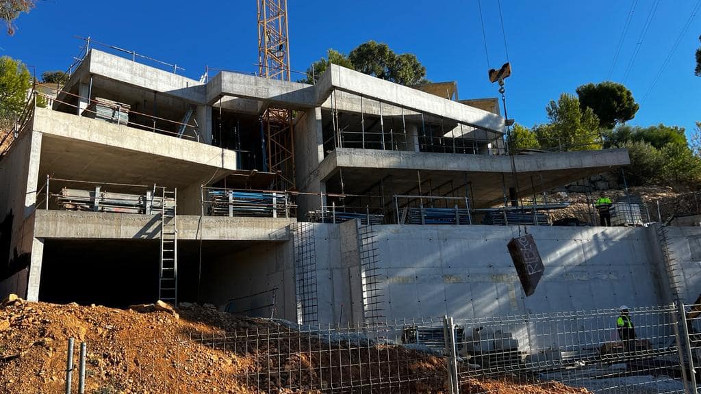 3 bedroom Villa for sale in Altea with pool garage - € 1,750,000 (Ref: 6882607)