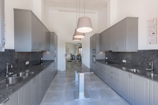 10 bedroom Hotel for sale in Javea / Xàbia with pool garage - € 2,600,000 (Ref: 6985505)