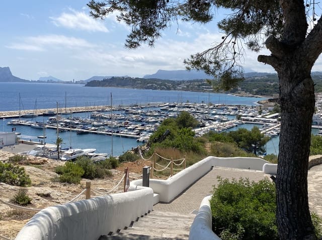 Chalet de 4 habitaciones en Moraira, Teulada-Moraira en venta con piscina garaje - 1.295.000 € (Ref: 6999769)