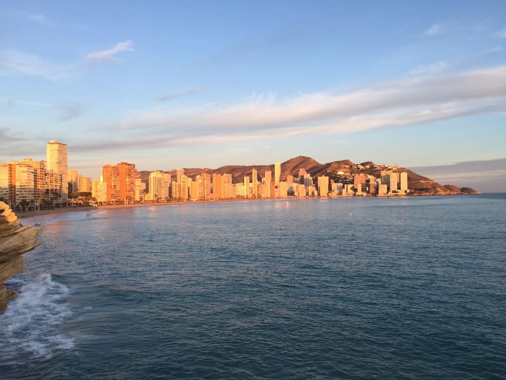 2 slaapkamer Appartement te koop in Benidorm met zwembad garage - € 690.000 (Ref: 7007532)