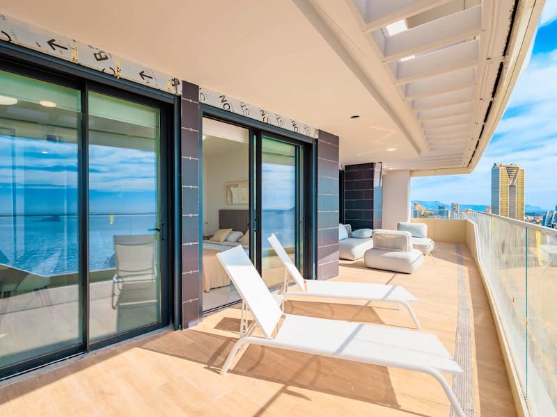 2 slaapkamer Appartement te koop in Benidorm met zwembad garage - € 690.000 (Ref: 7007532)