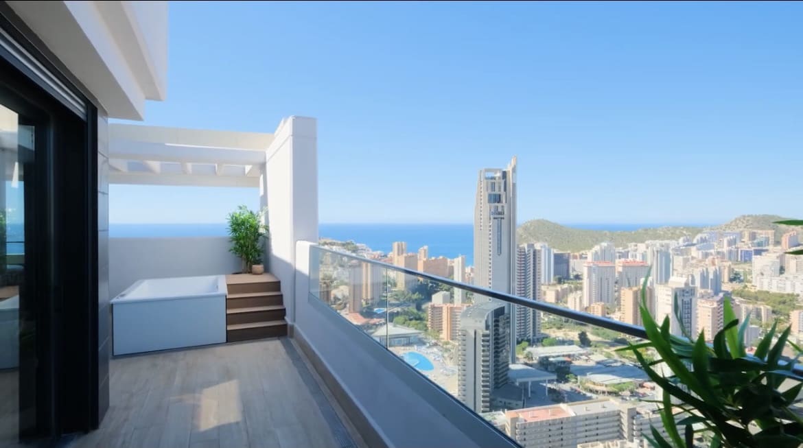 2 slaapkamer Appartement te koop in Benidorm met zwembad garage - € 690.000 (Ref: 7007532)