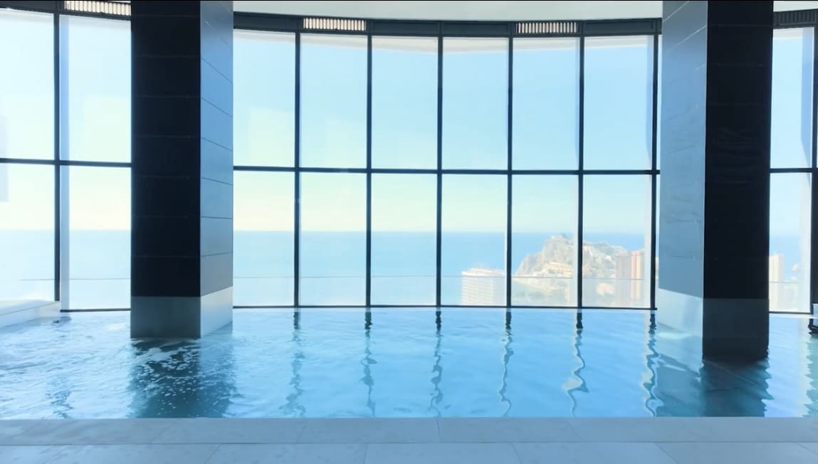 2 slaapkamer Appartement te koop in Benidorm met zwembad garage - € 690.000 (Ref: 7007532)