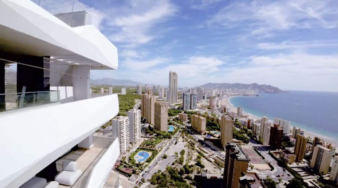 2 slaapkamer Appartement te koop in Benidorm met zwembad garage - € 690.000 (Ref: 7007532)
