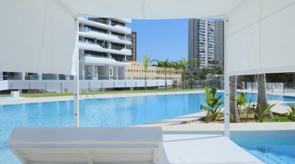 2 slaapkamer Appartement te koop in Benidorm met zwembad garage - € 690.000 (Ref: 7007532)