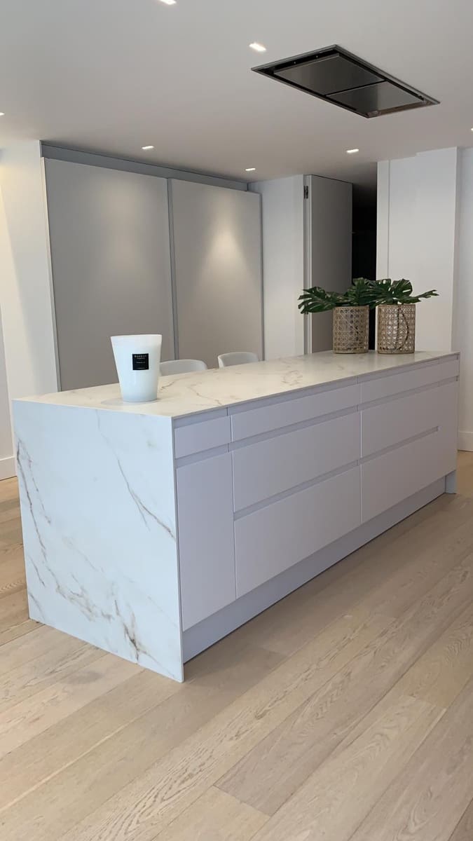 3 slaapkamer Appartement te koop in Benidorm met zwembad garage - € 1.550.000 (Ref: 7016172)