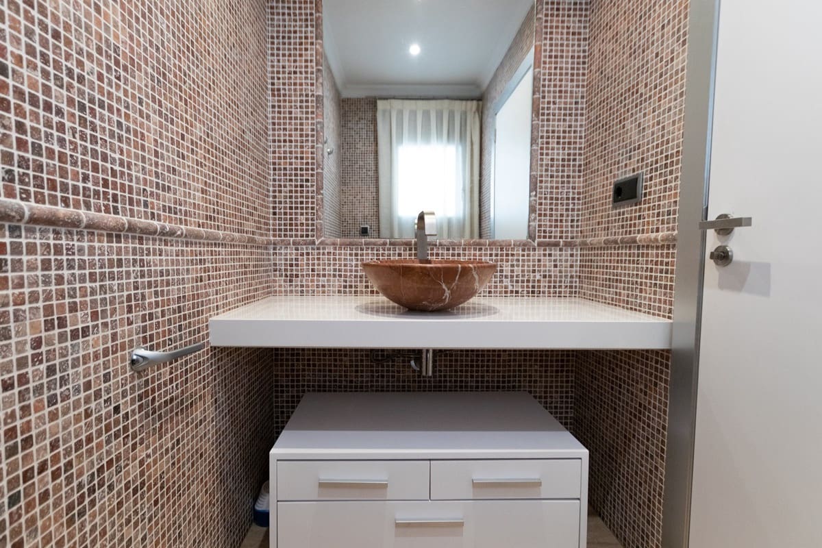 6 bedroom Villa for sale in Moraira with garage - € 1,890,000 (Ref: 7071710)