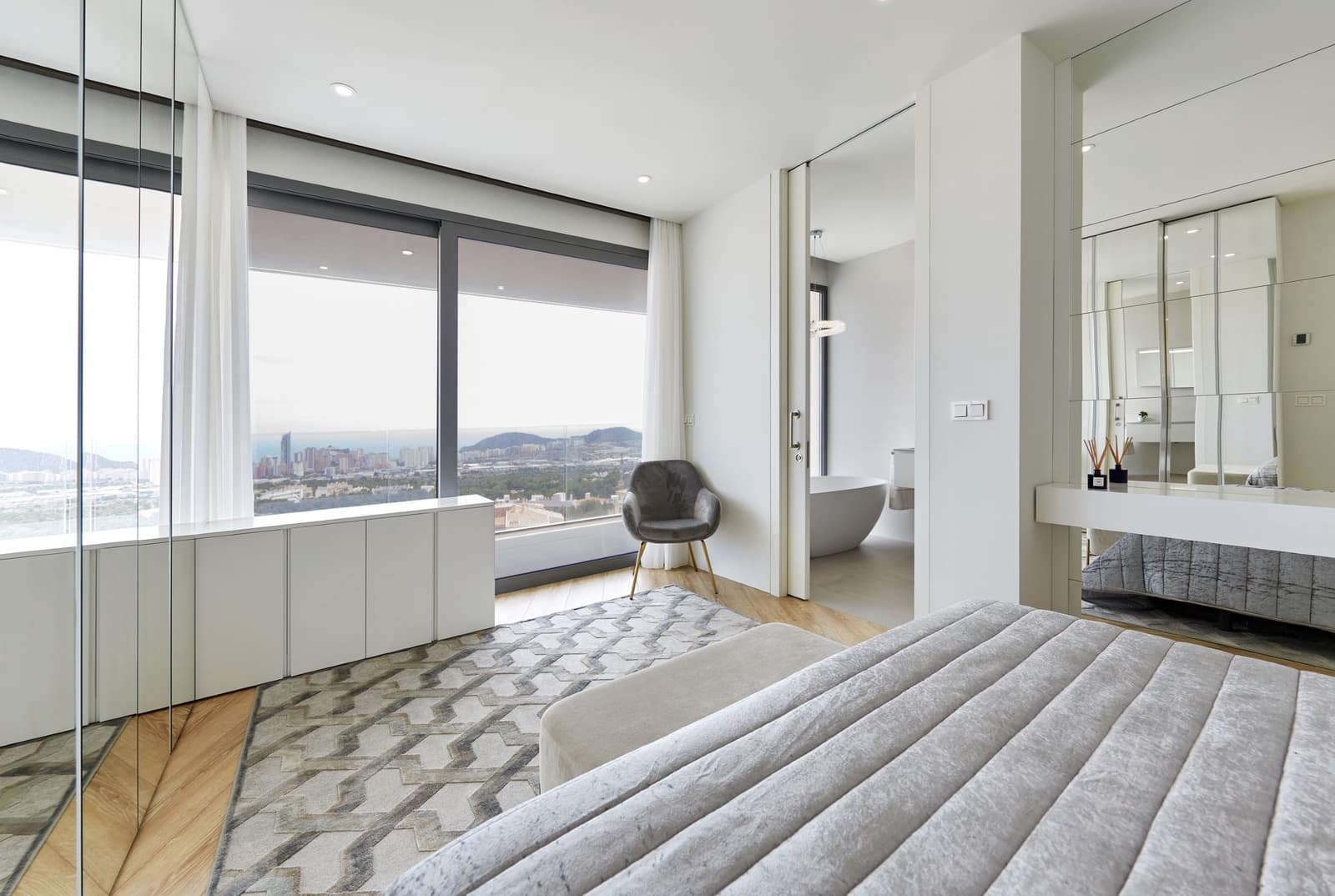 4 bedroom Villa for sale in Finestrat with pool garage - € 1,400,000 (Ref: 7116169)