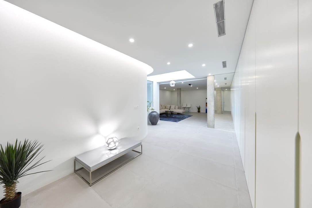 4 bedroom Villa for sale in Finestrat with pool garage - € 1,400,000 (Ref: 7116169)