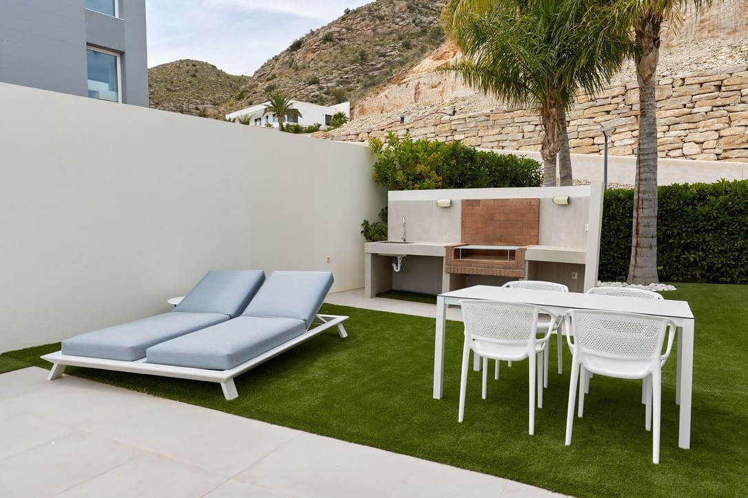 4 bedroom Villa for sale in Finestrat with pool garage - € 1,400,000 (Ref: 7116169)