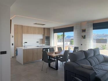 3 bedroom Villa for sale in Polop with pool garage - € 625,000 (Ref: 7150862)